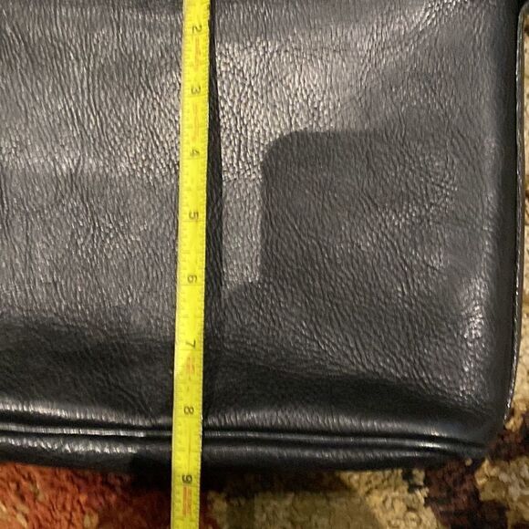 ❤️ Vintage Leather Crossbody ❤️ - Picture 8 of 8